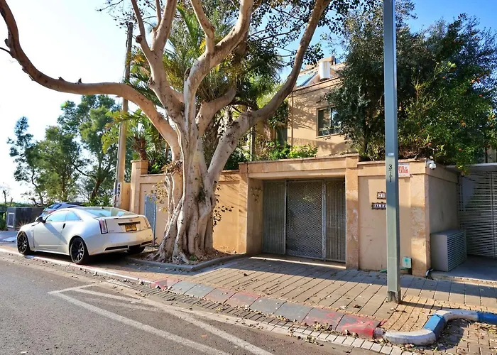 Luxury Villa With A Heated Pool, Jakuzi And A Sea View 70M From The Beach