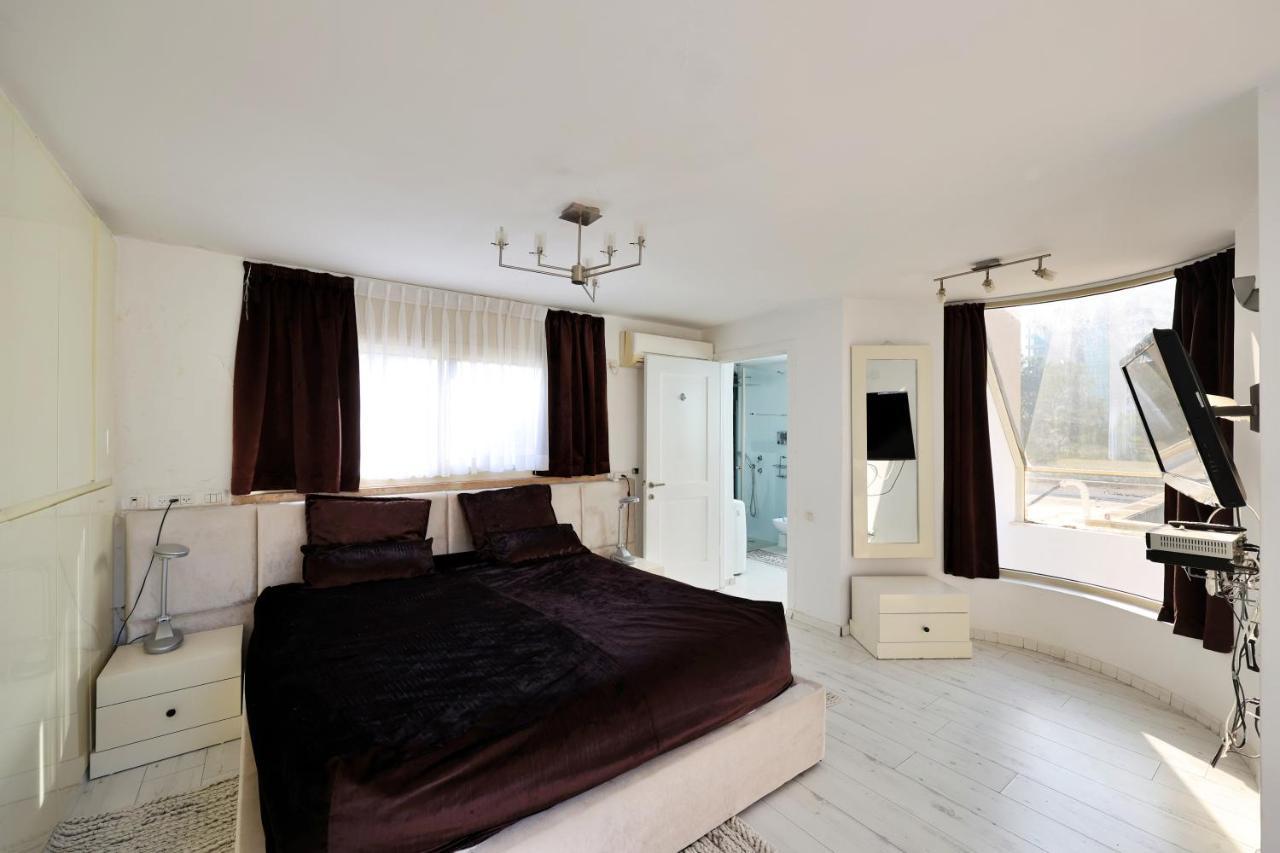 Villa Luxury With A Heated Pool, Jakuzi And A Sea View 70m From The Beach *