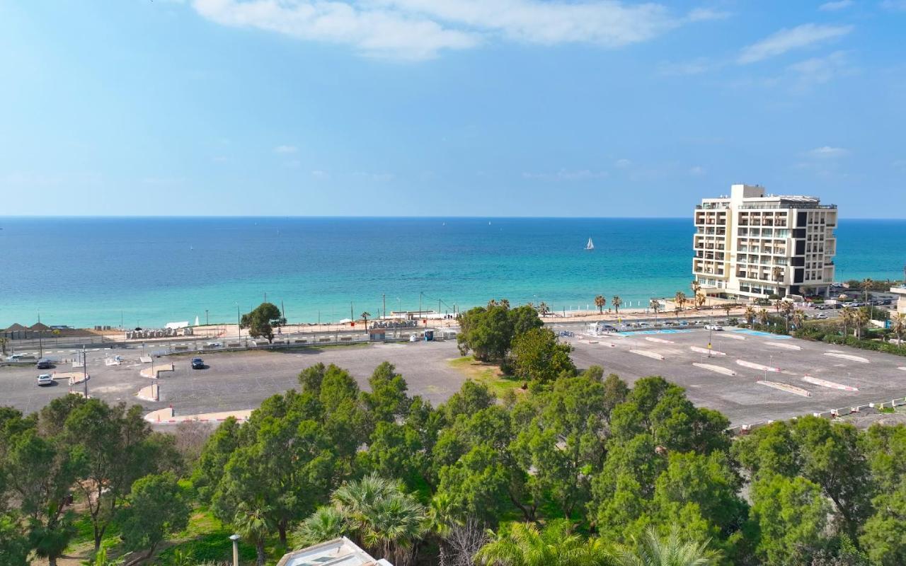 Luxury With A Heated Pool, Jakuzi And A Sea View 70m From The Beach Villa Herzliya